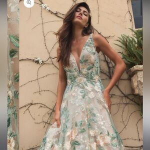 RARE - MAC Duggal Floral Embroidered Illusion Gown - Size 6